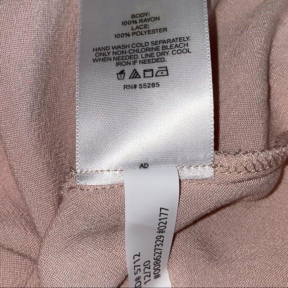 Express Off The Shoulder Lace Trim Top NWT - Picture 13 of 16